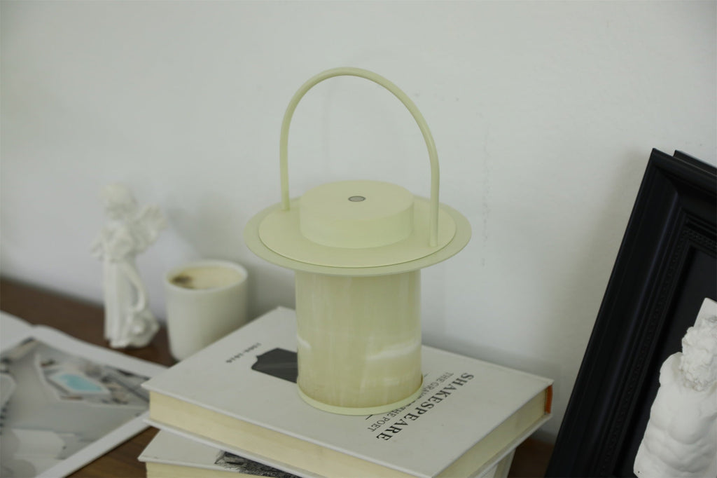 Lampe à poser moderne Styr en Albâtre Beige et blanc