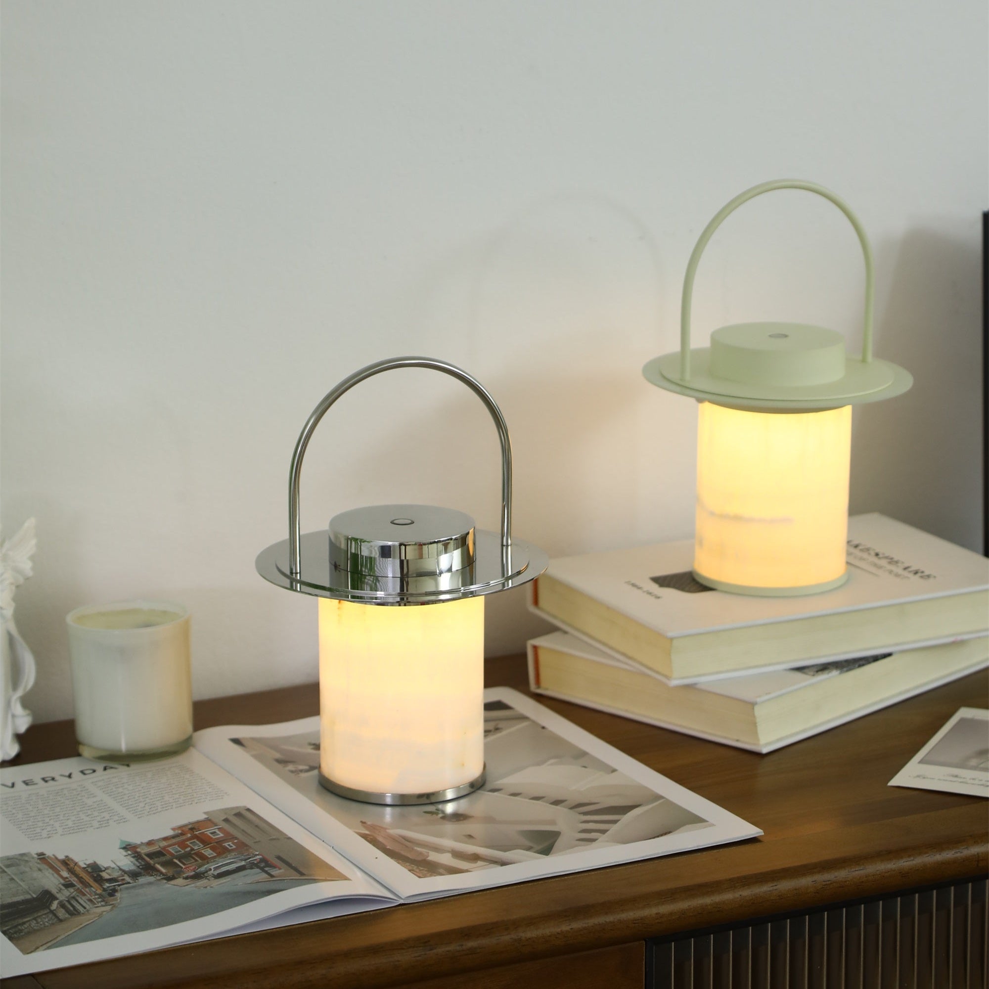 Lampe à poser moderne Styr en Albâtre Chrome et blanc