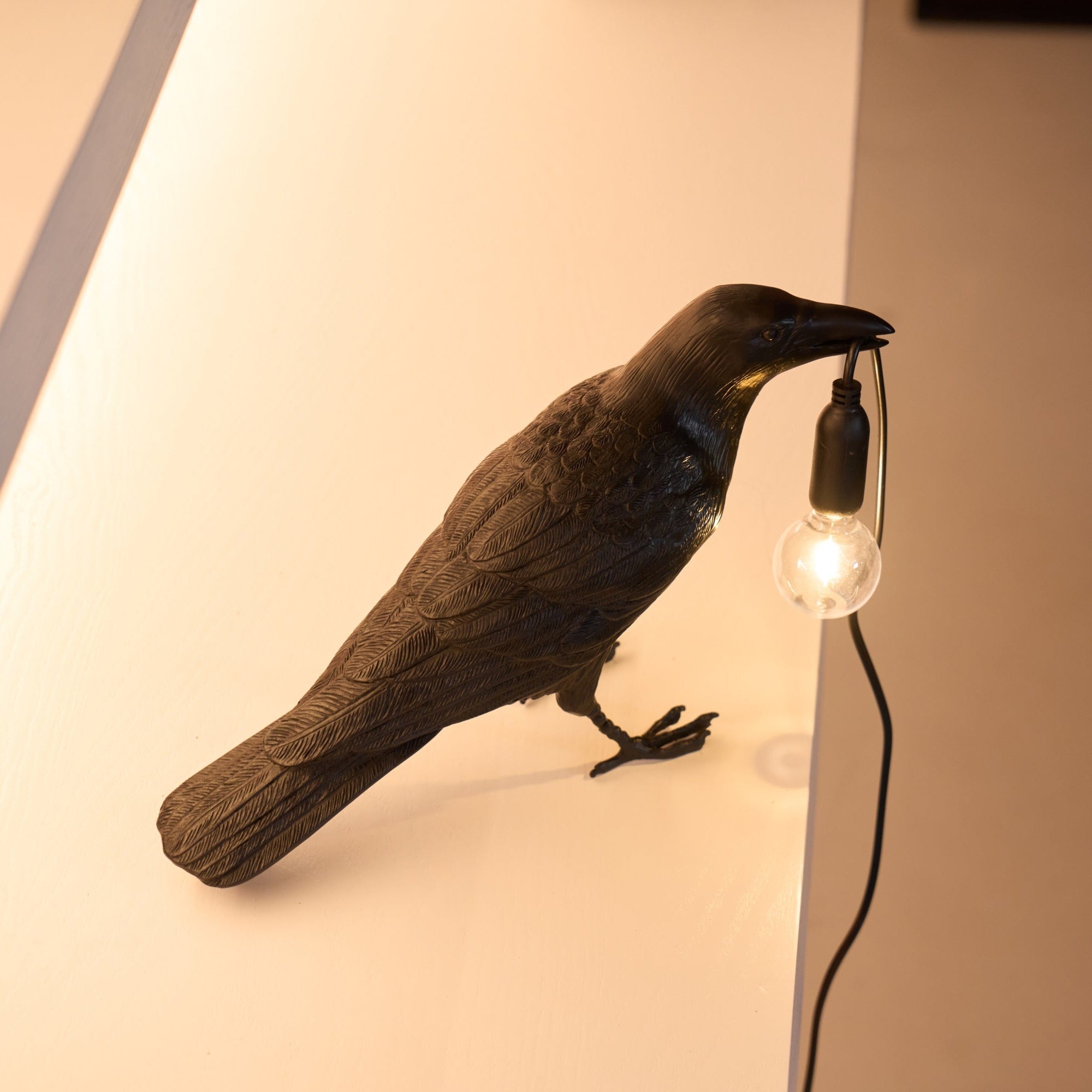 Lampe à poser moderne Ando en résine Noir