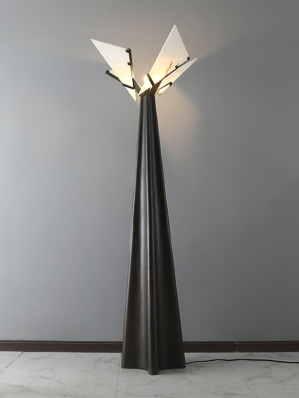 Lampadaire moderne Galin en Albâtre Noir et blanc