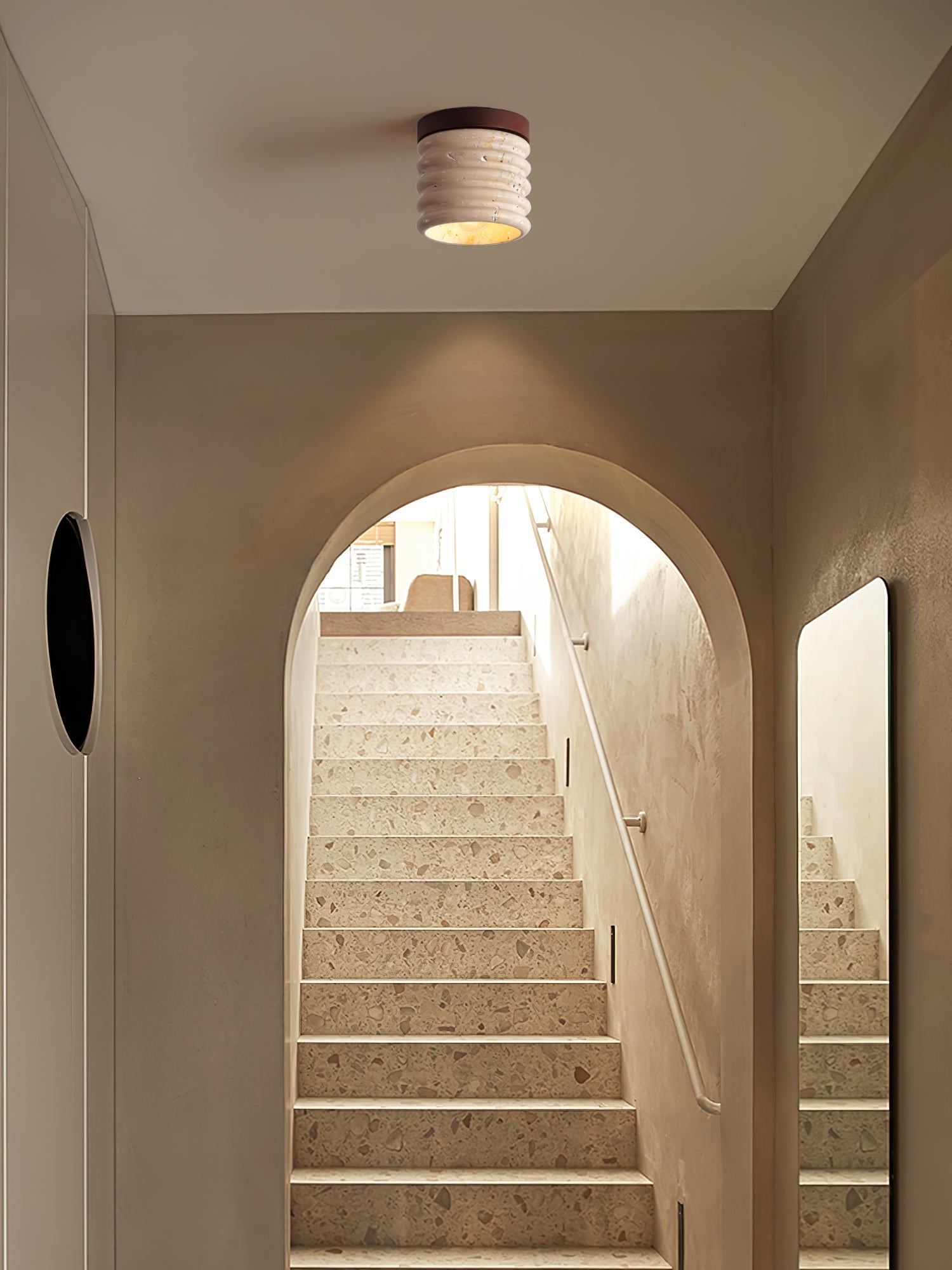 Plafonnier moderne Brion en Noyer et travertin jaune