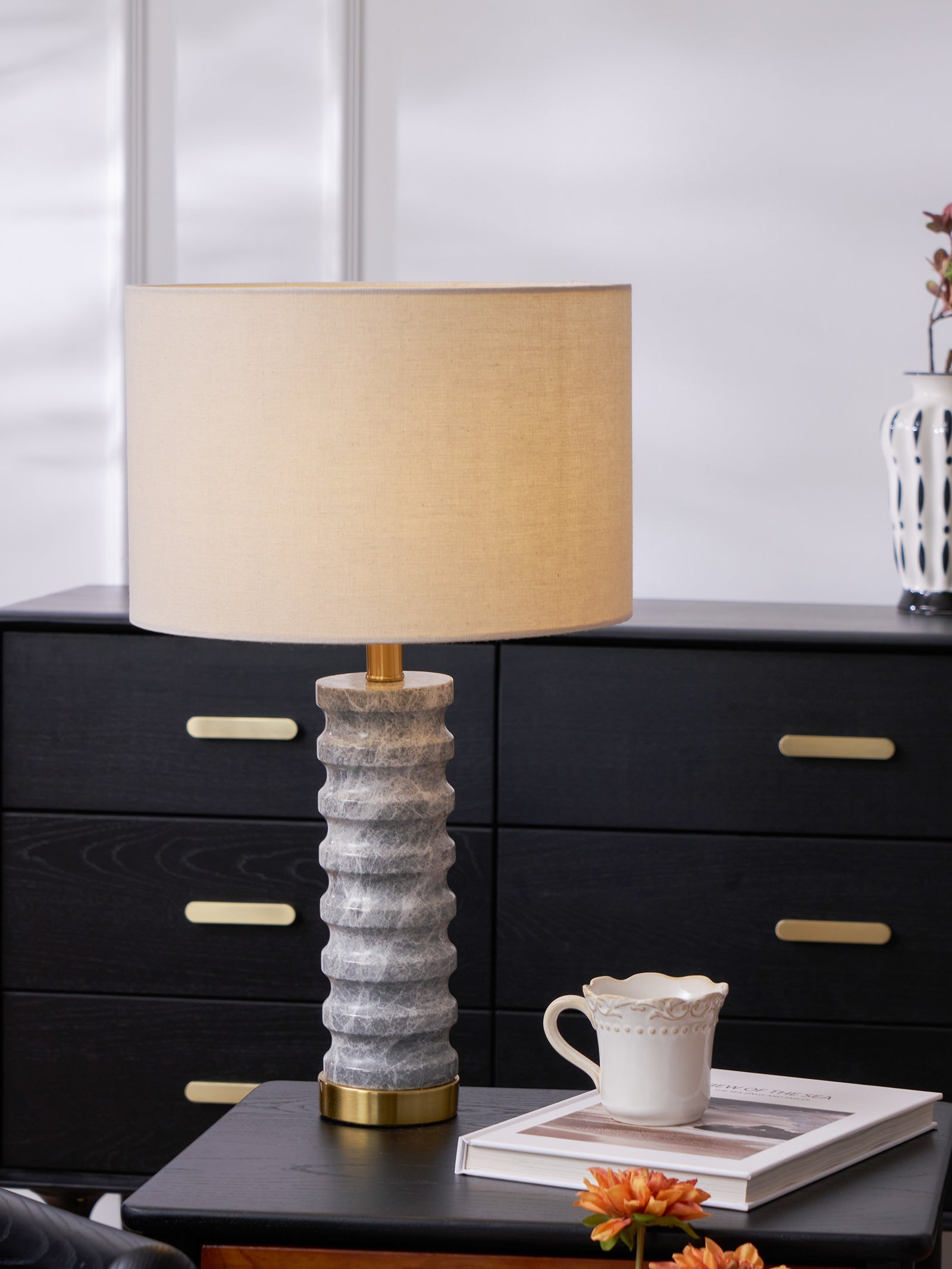 Lampe à poser moderne Jorund en pierre Gris et beige