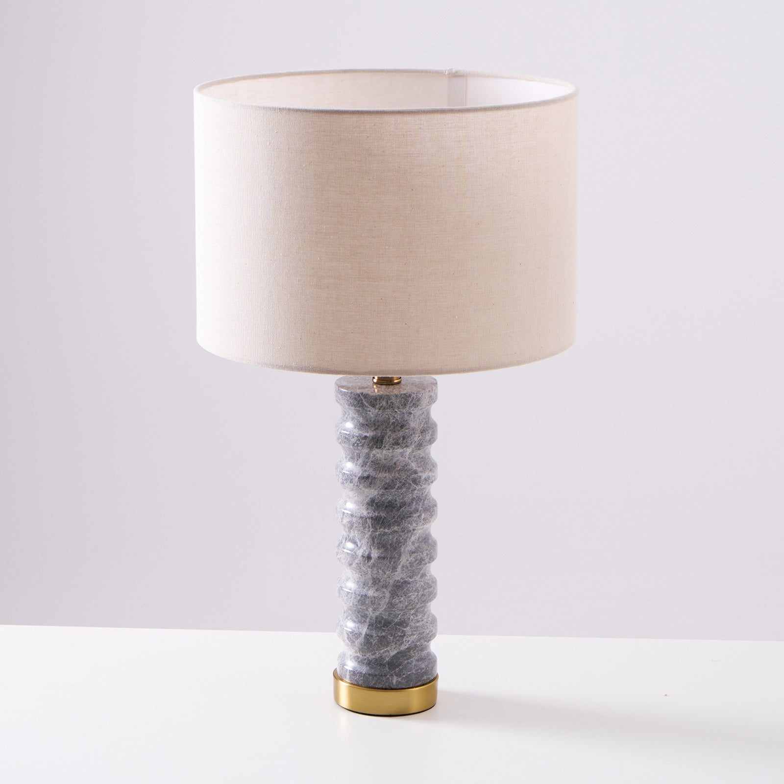 Lampe à poser moderne Jorund en pierre Gris et beige