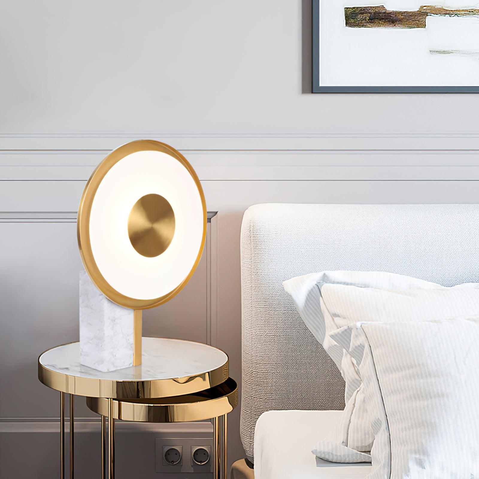 Lampe à poser moderne Reed en Fer Blanc et doré
