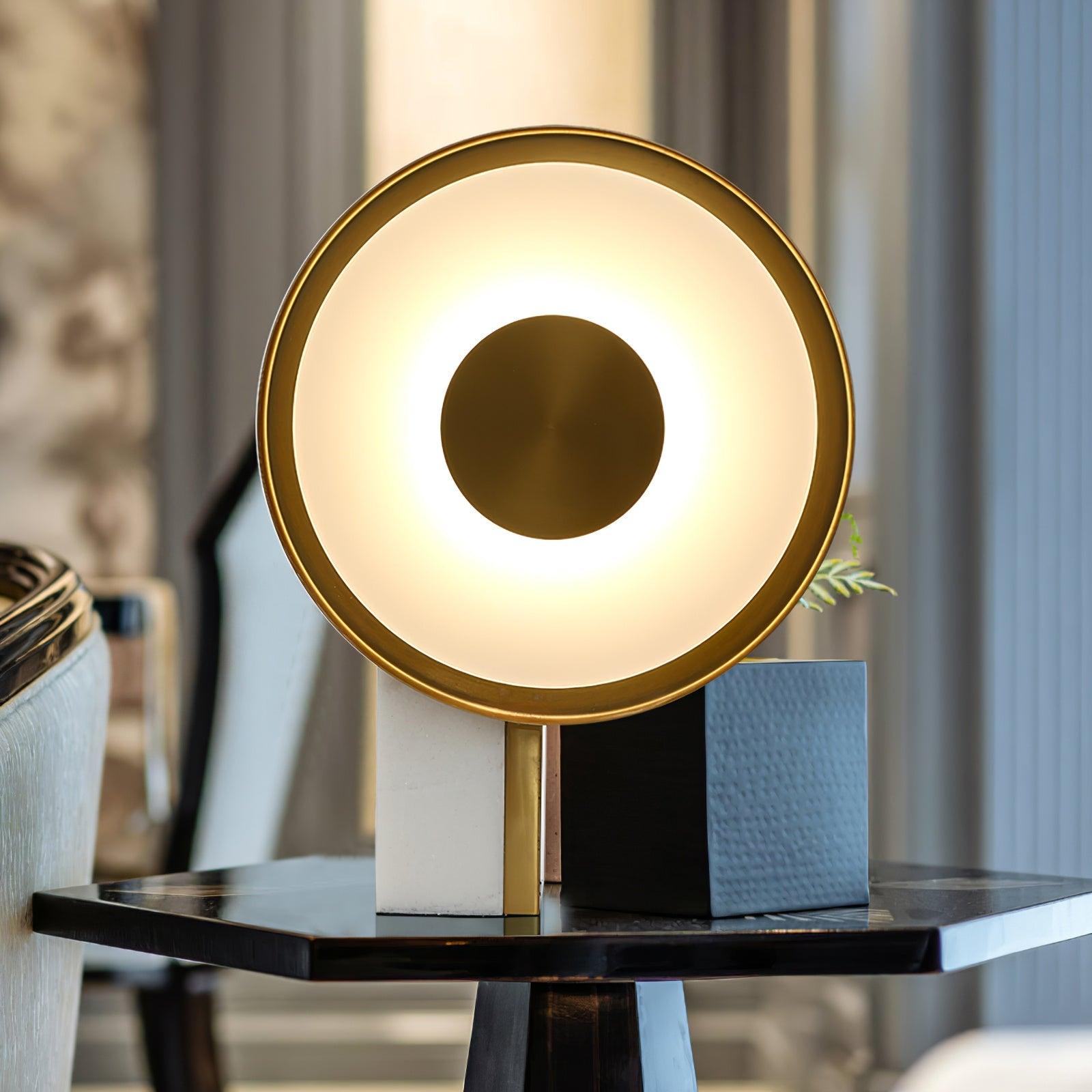 Lampe à poser moderne Reed en Fer Blanc et doré