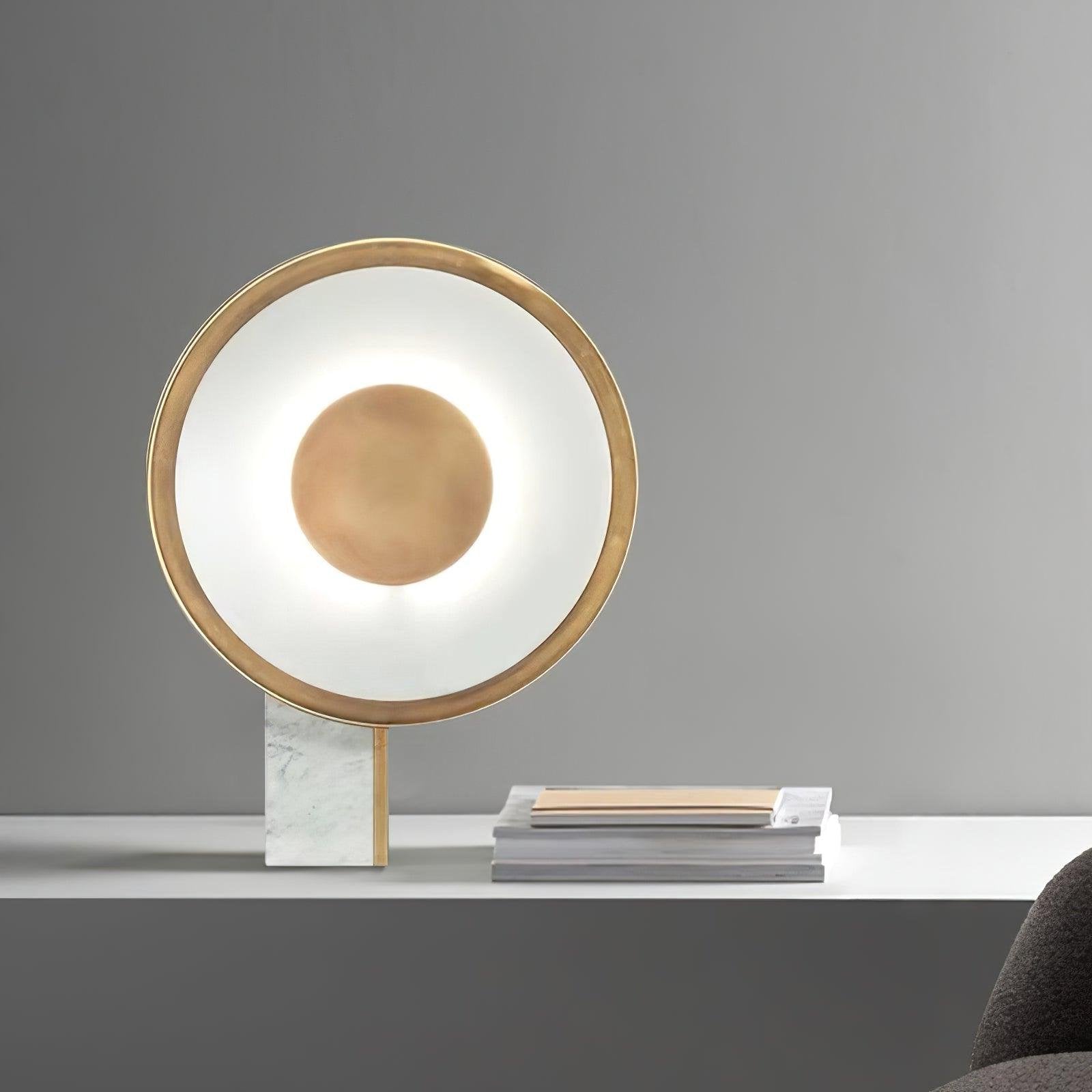 Lampe à poser moderne Reed en Fer Blanc et doré