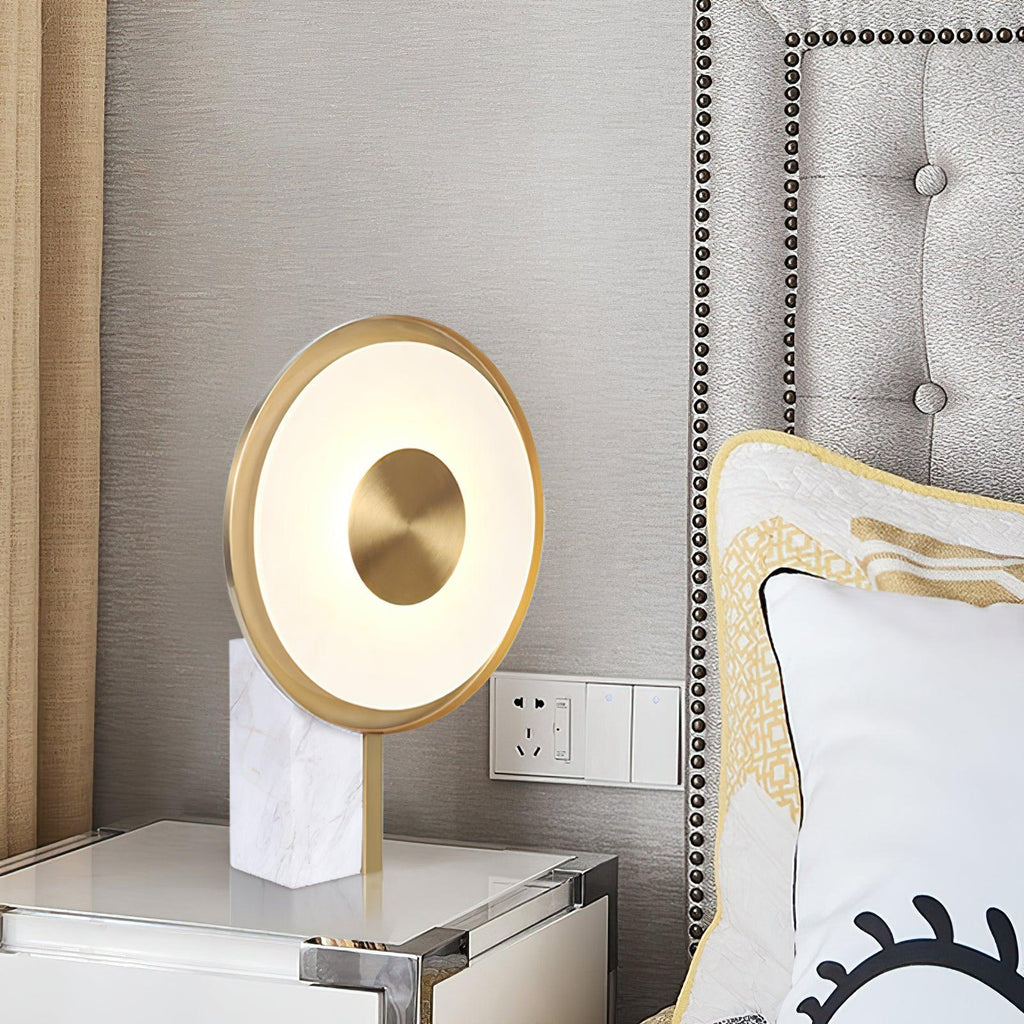 Lampe à poser moderne Reed en Fer Blanc et doré