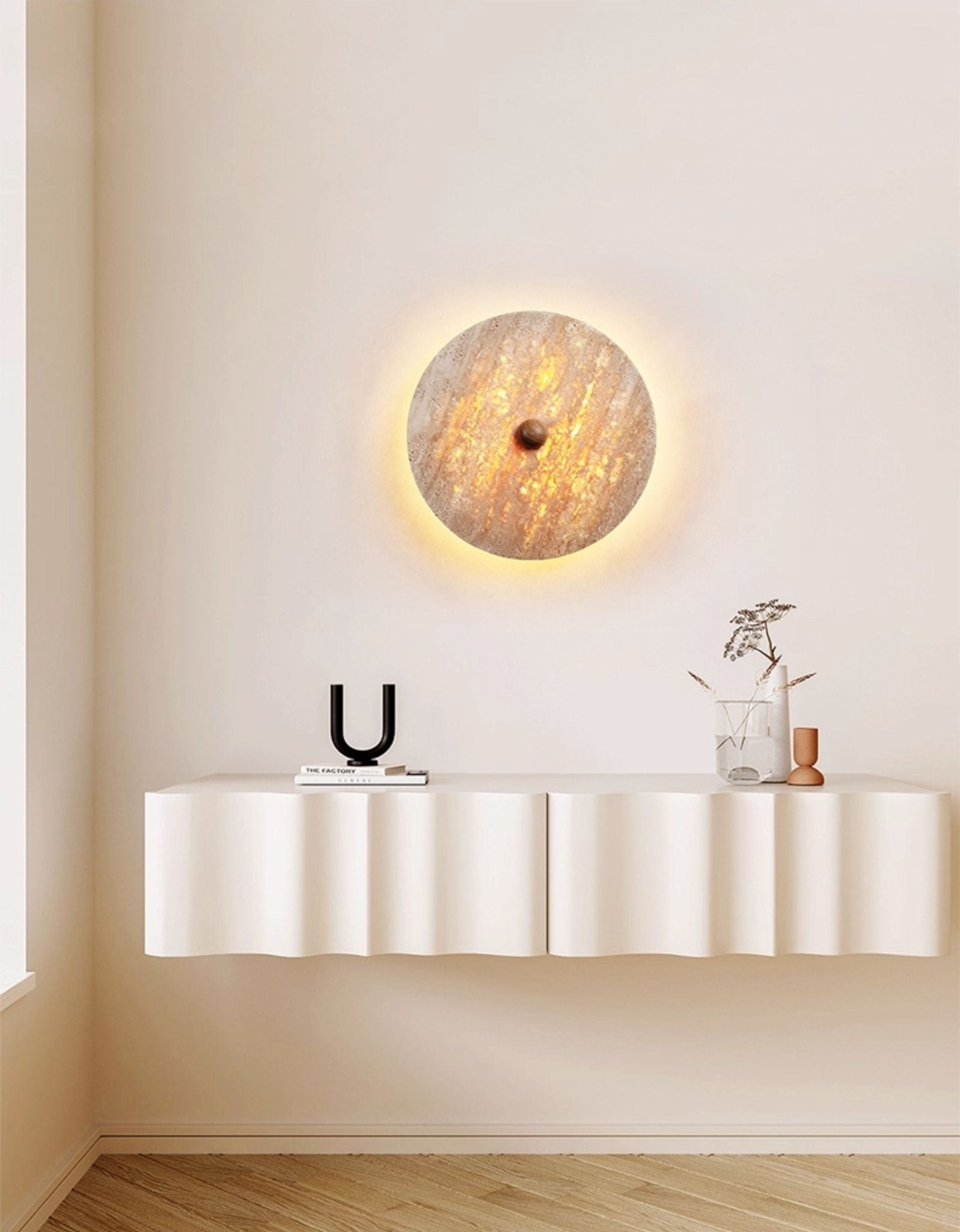 Applique murale moderne Ryland en Noyer et travertin jaune