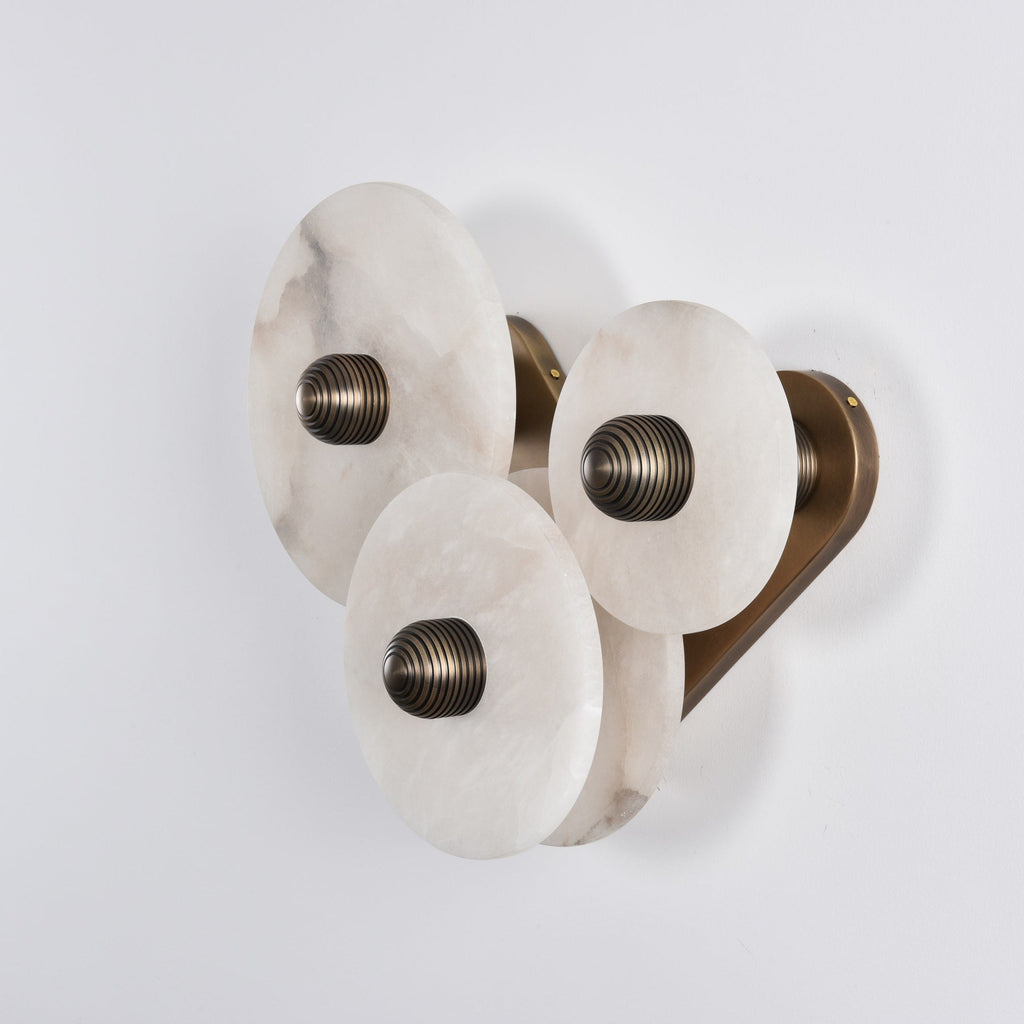 Applique murale moderne Tyr en Albâtre Blanc et bronze