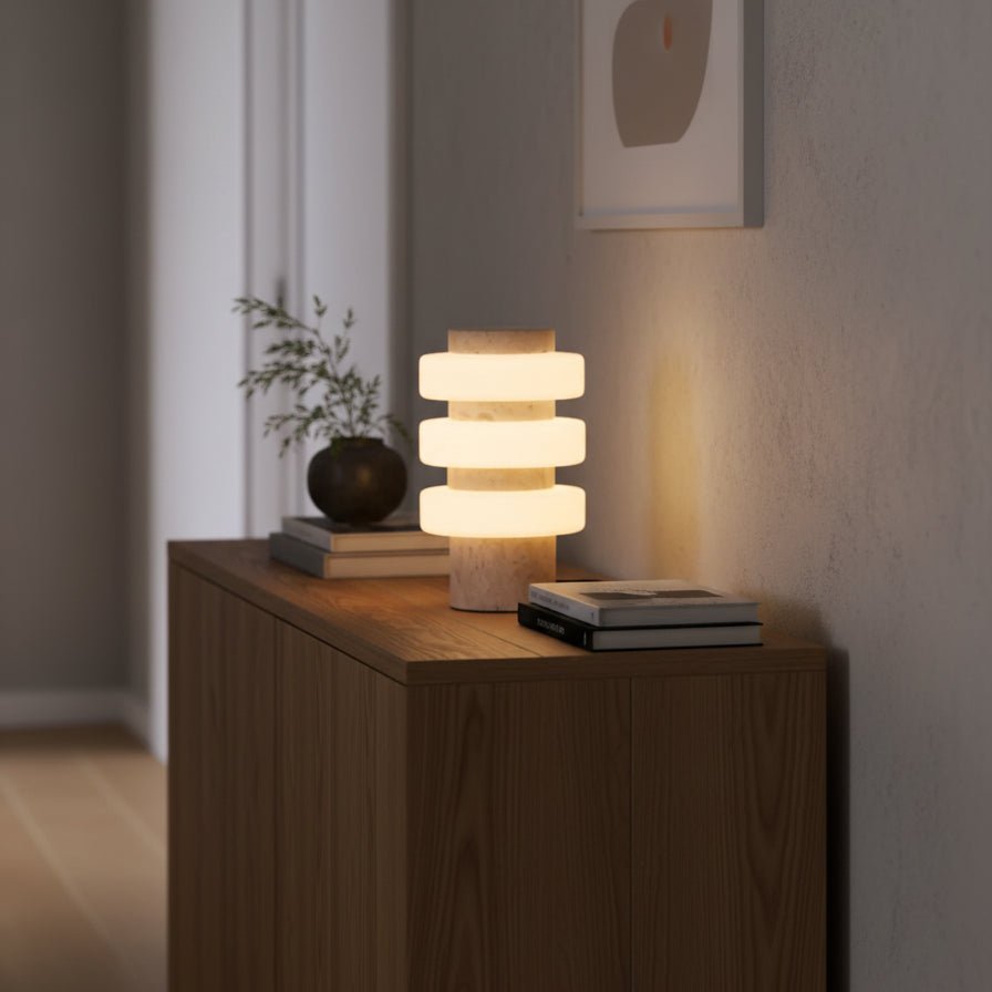 Lampe à poser moderne Otway en Marbre Travertin jaune et blanc