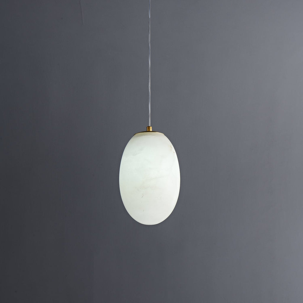 Suspension moderne Xander en Albâtre Laiton et blanc