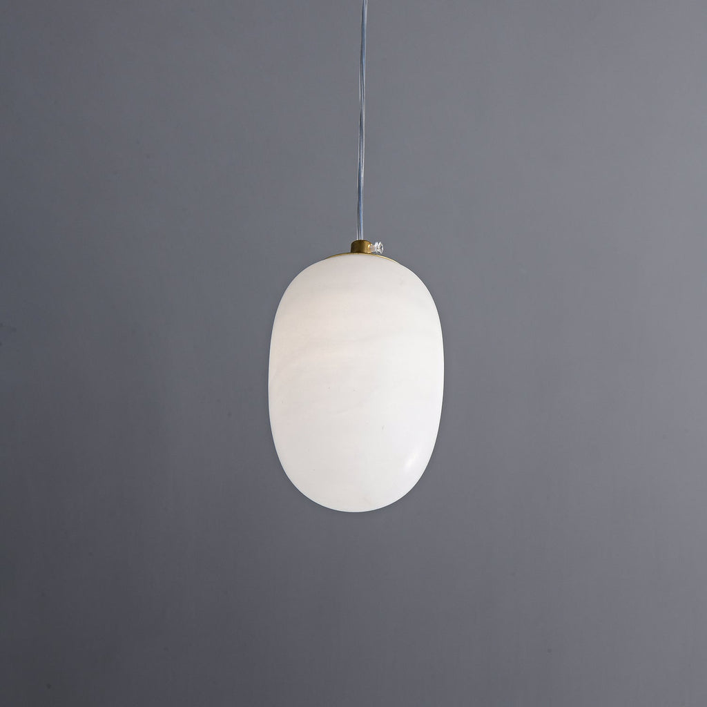 Suspension moderne Xander en Albâtre Laiton et blanc
