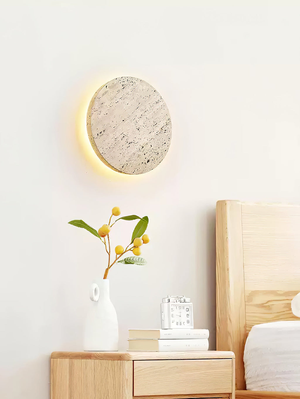 Applique murale moderne Saku en Travertin jaune