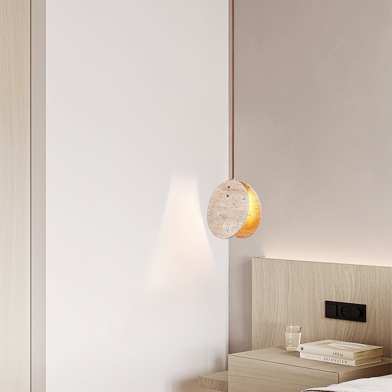 Suspension moderne Dallen en pierre Travertin jaune