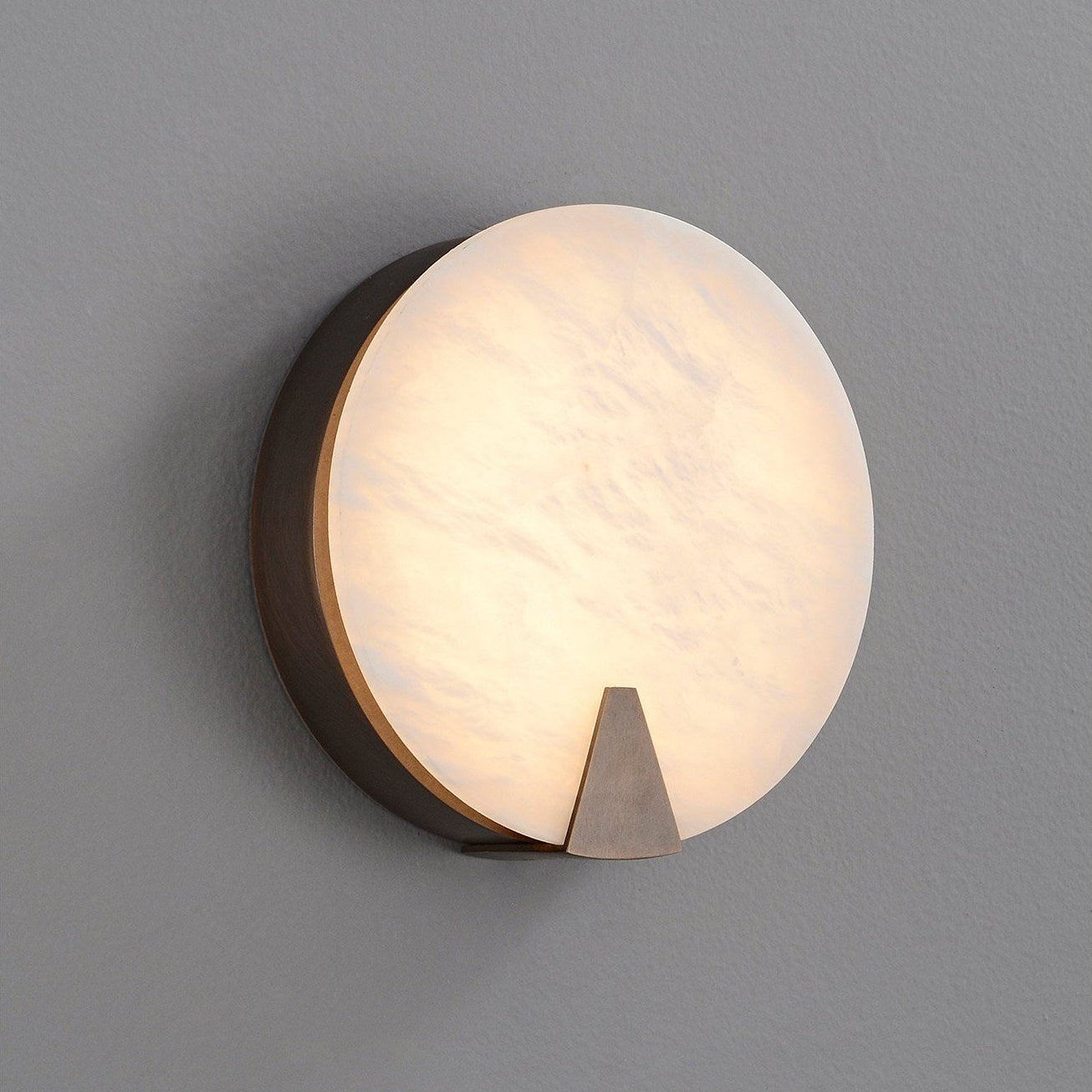 Applique murale moderne Agust en Albâtre Blanc et bronze