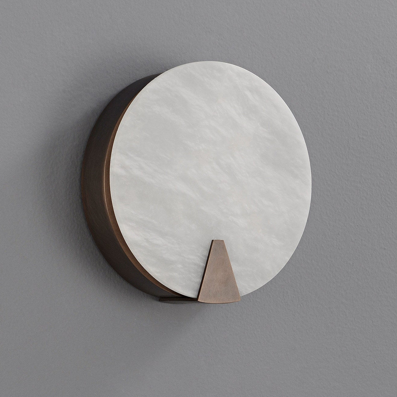 Applique murale moderne Agust en Albâtre Blanc et bronze