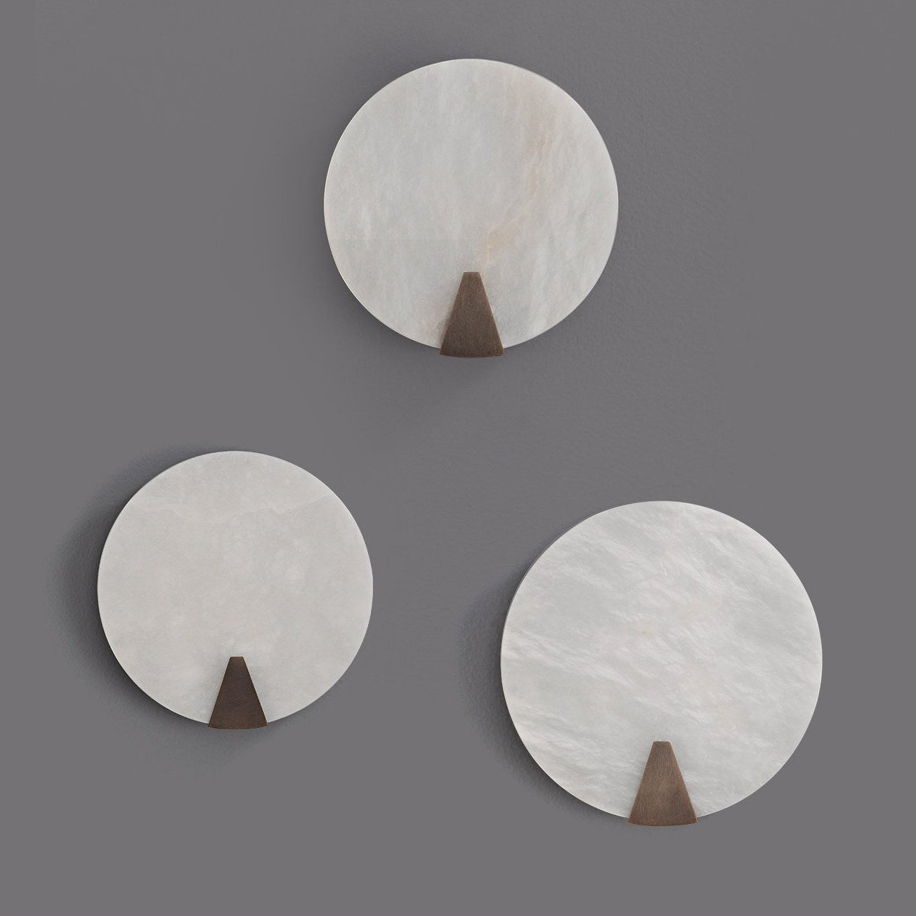 Applique murale moderne Agust en Albâtre Blanc et bronze