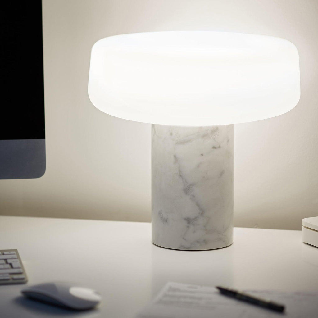 Lampe à poser moderne Byrne en Blanc marbre et blanc