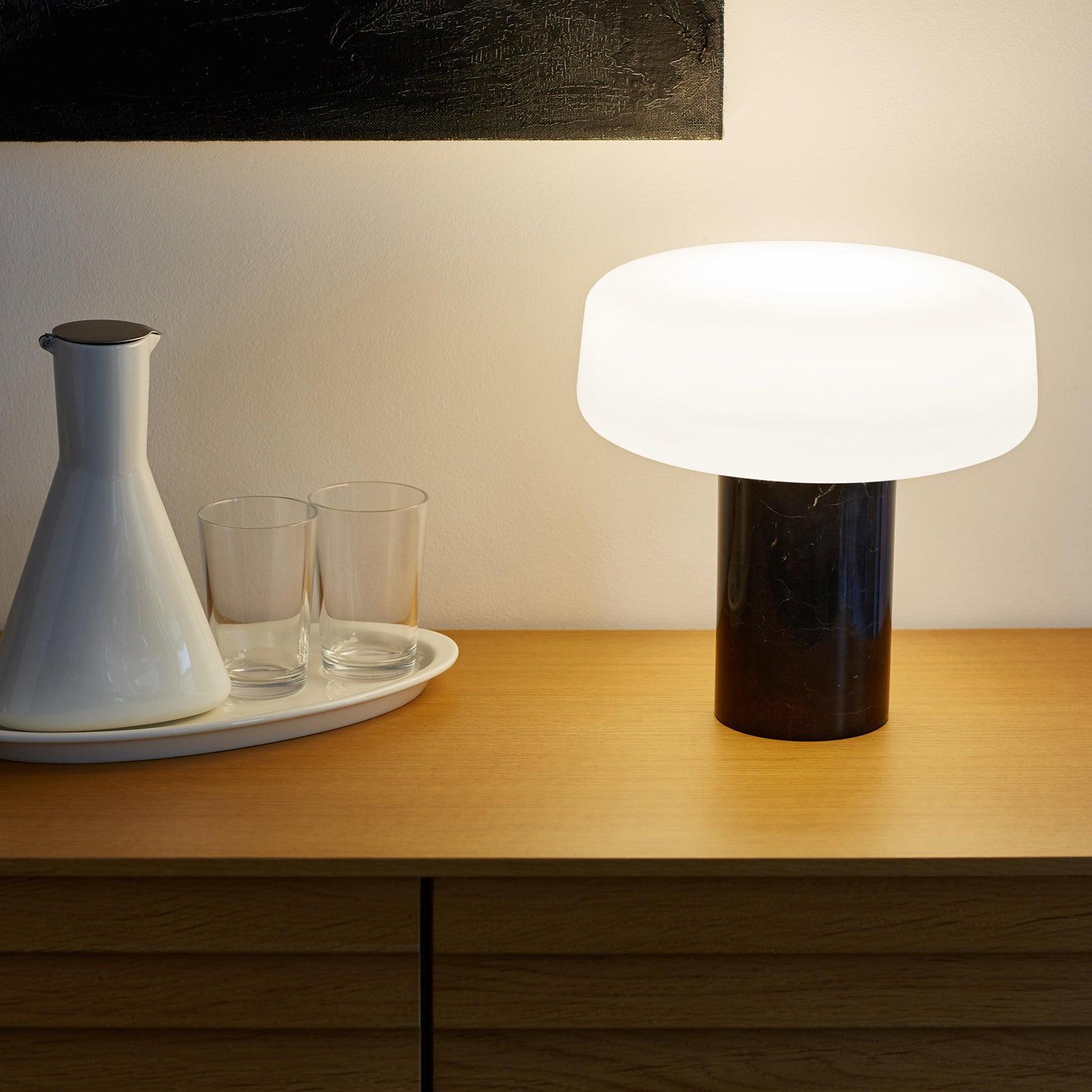 Lampe à poser moderne Byrne en Blanc marbre et blanc