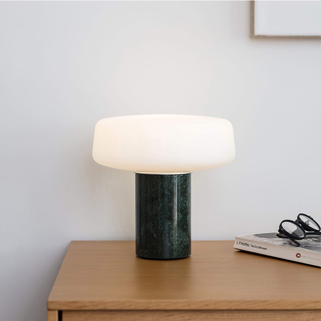 Lampe à poser moderne Byrne en Vert marbre et blanc