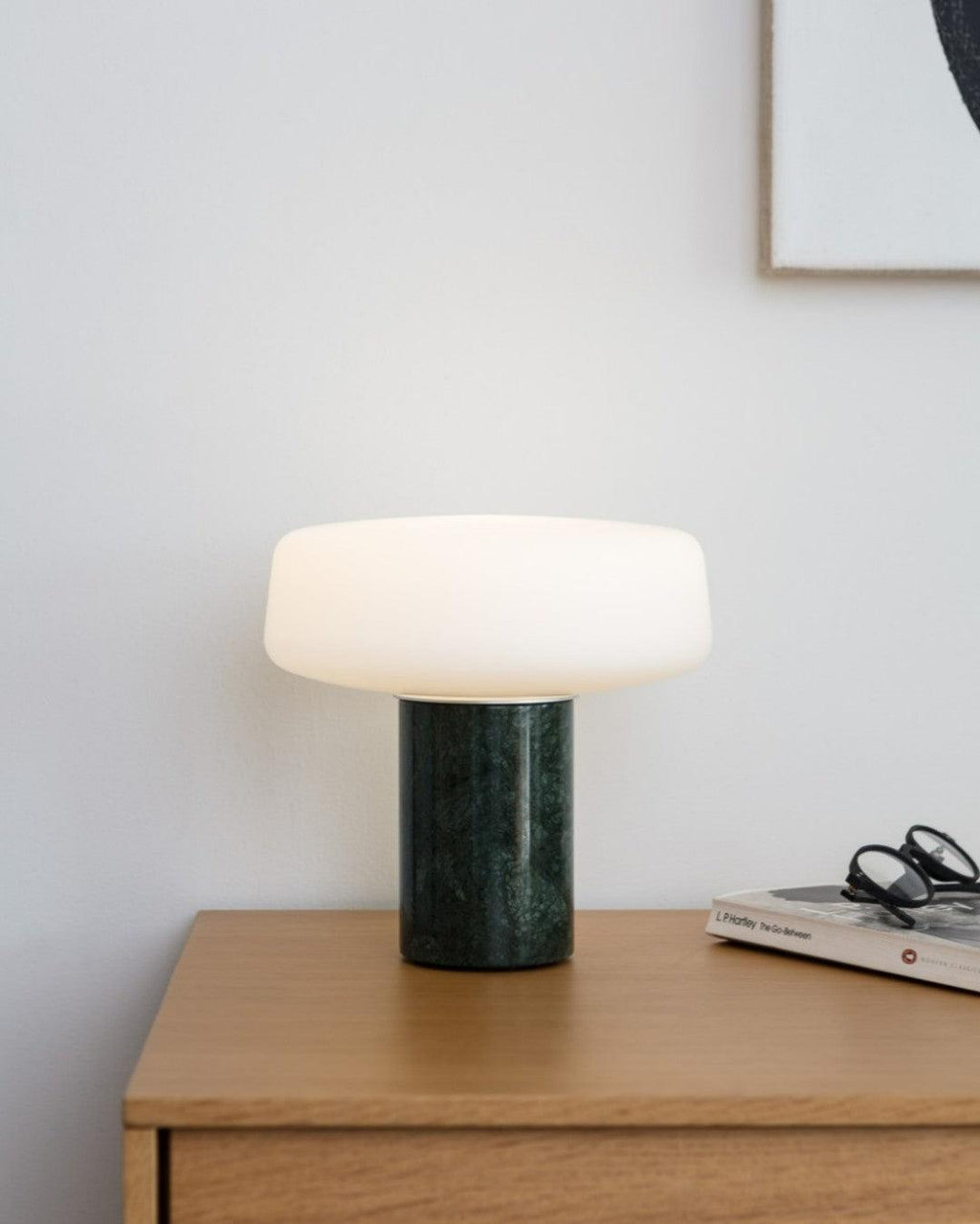 Lampe à poser moderne Byrne en Blanc marbre et blanc