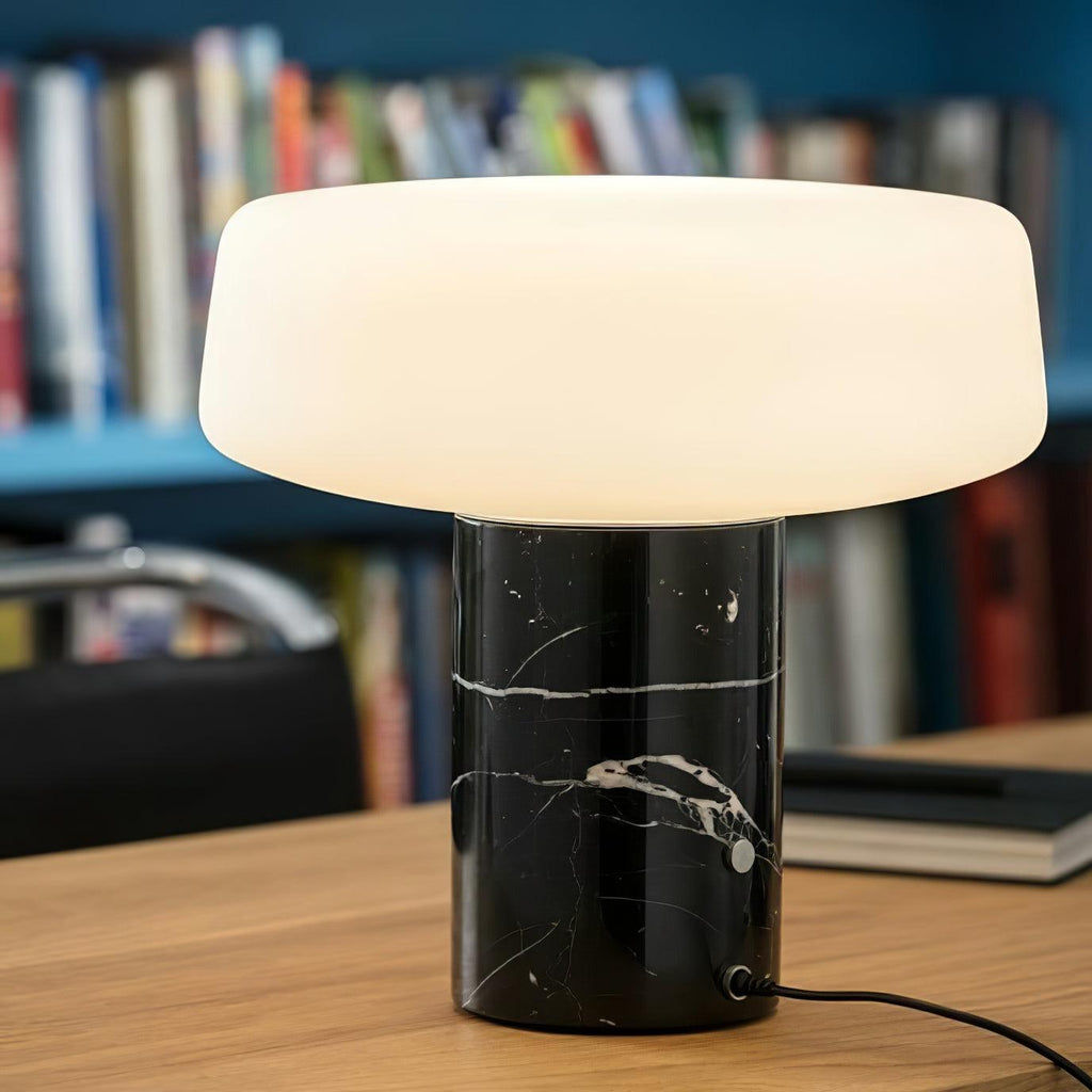 Lampe à poser moderne Byrne en Blanc marbre et blanc