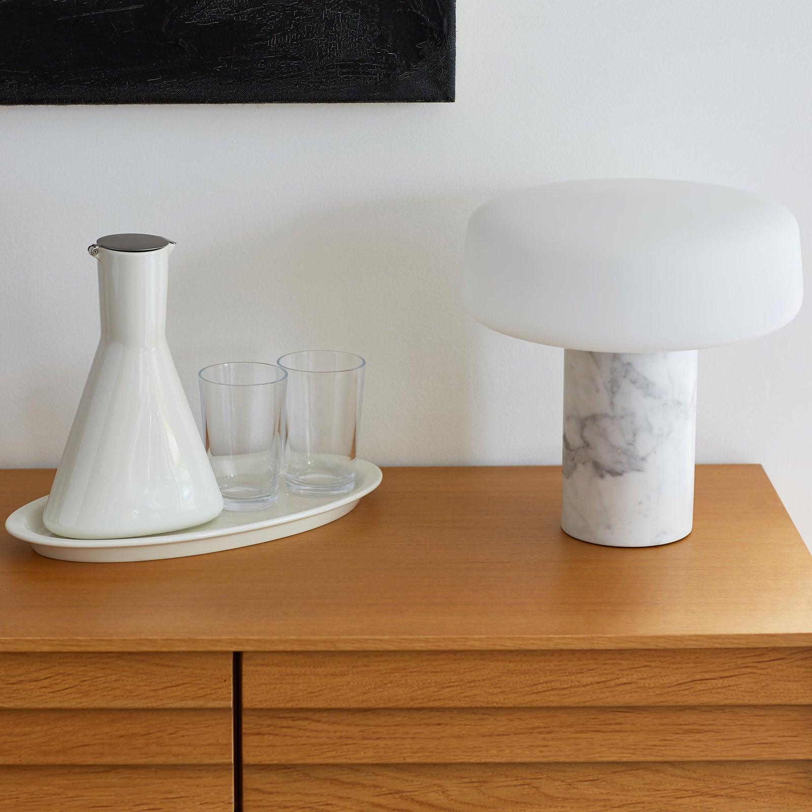 Lampe à poser moderne Byrne en Blanc marbre et blanc