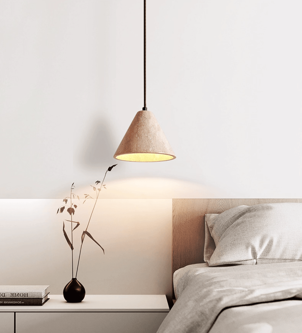 Suspension moderne Tarquin en Travertin jaune
