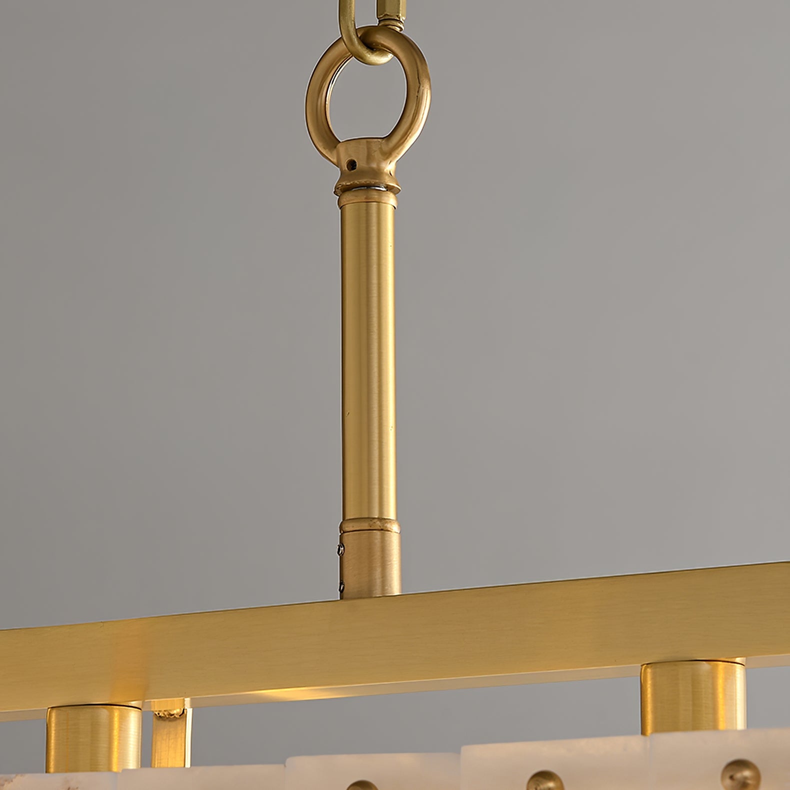 Lustre moderne Roni en Albâtre Or et blanc