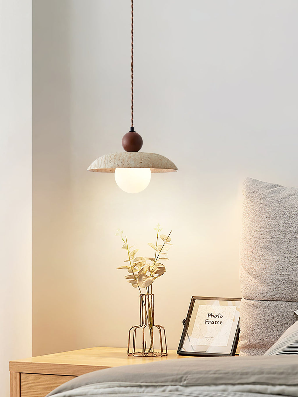 Suspension moderne Rodney en Travertin jaune et noyer bois