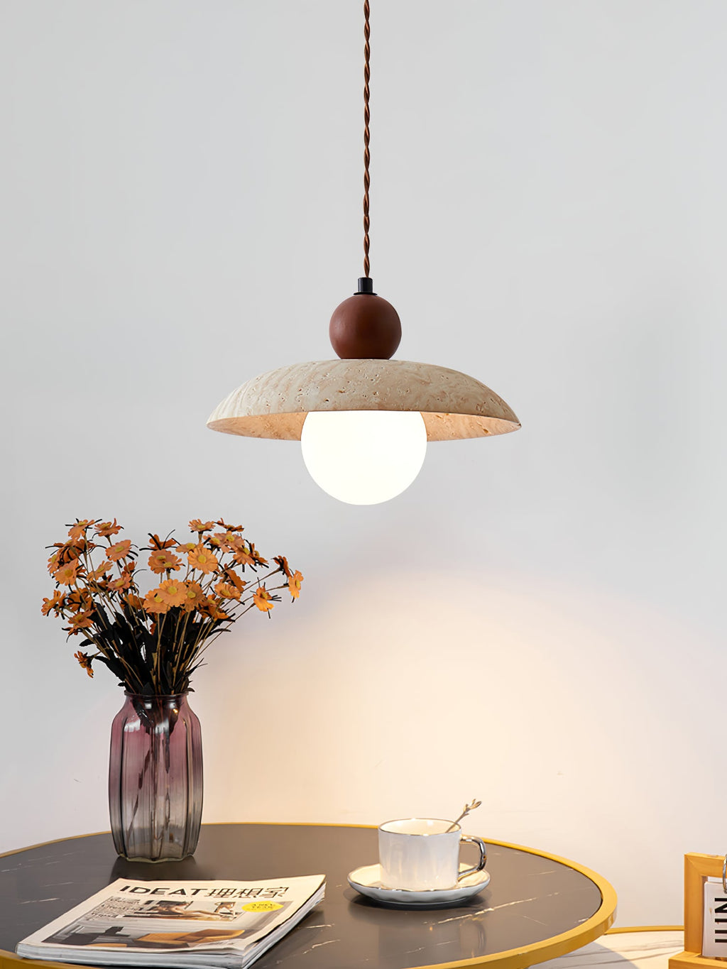 Suspension moderne Rodney en Travertin jaune et noyer bois