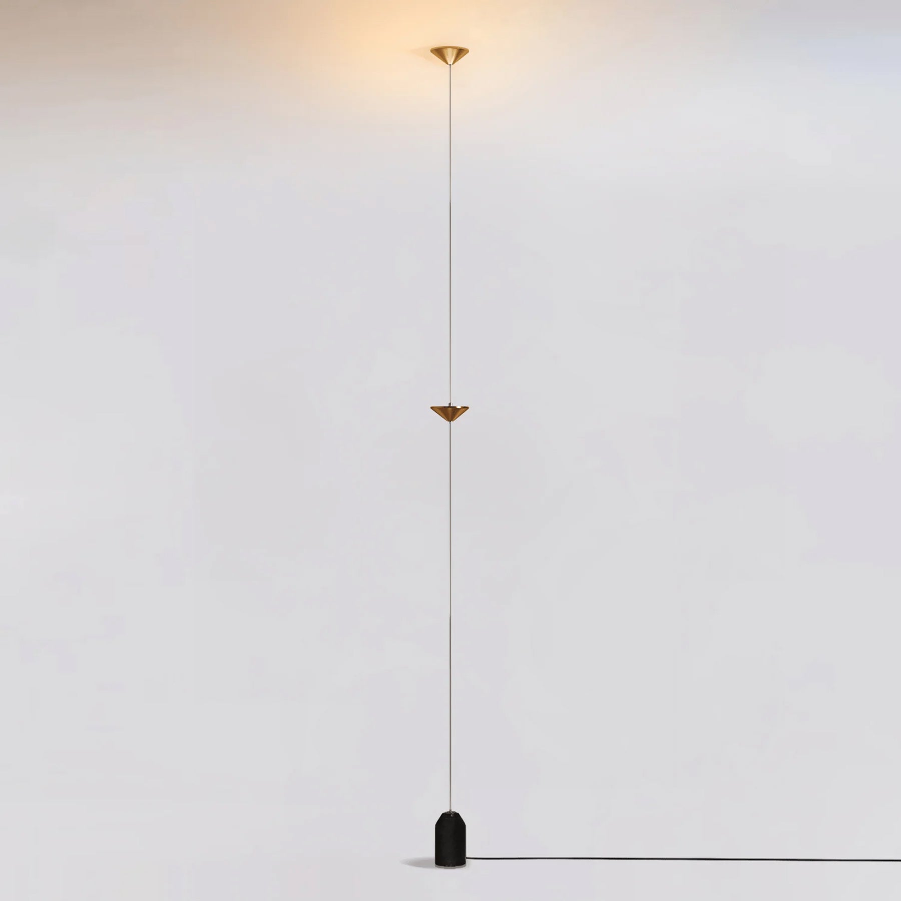 Lampadaire moderne Vaughan en Fer, Métal, Marbre Doré et noir