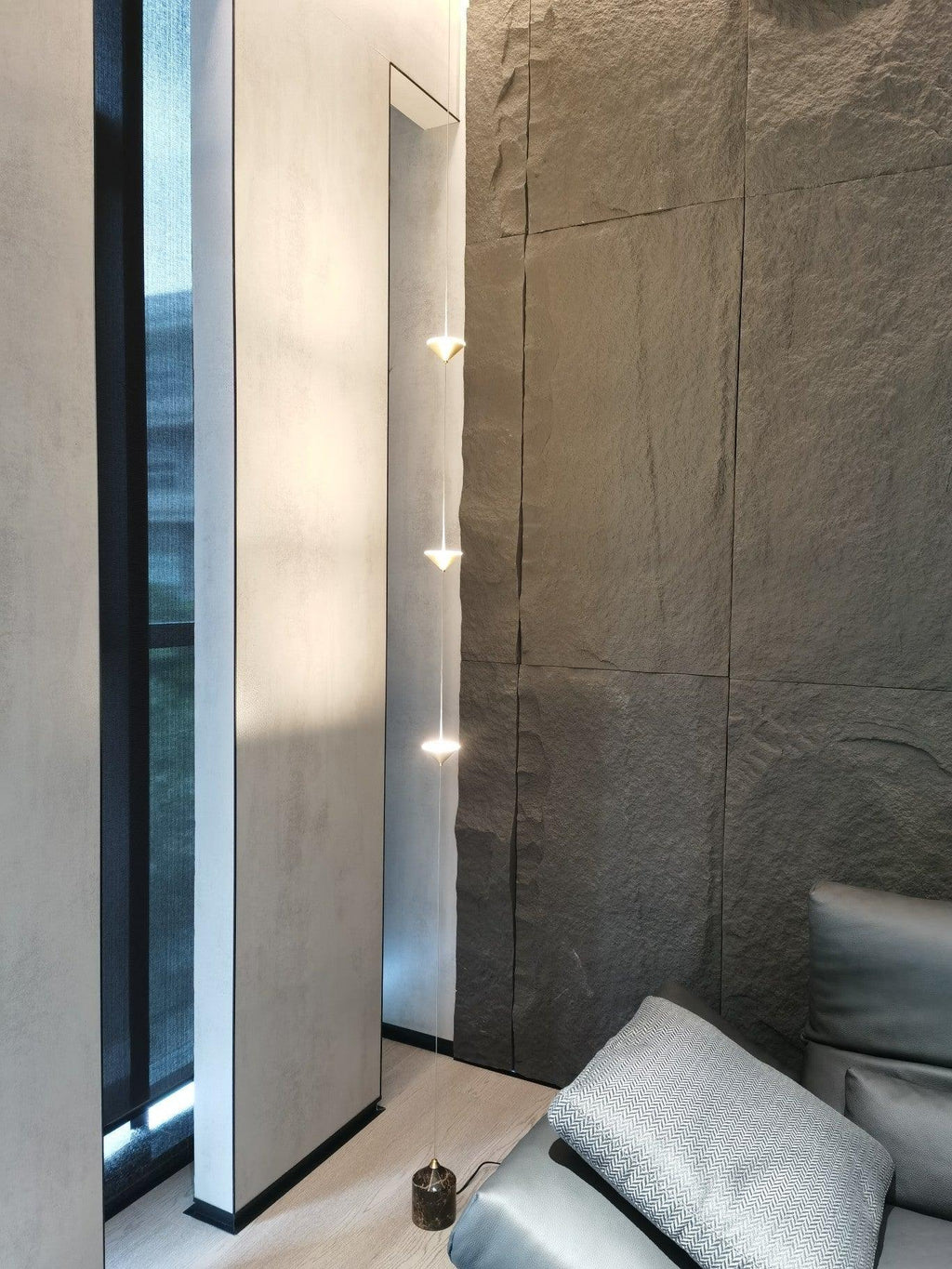 Lampadaire moderne Vaughan en Fer, Métal, Marbre Doré et noir