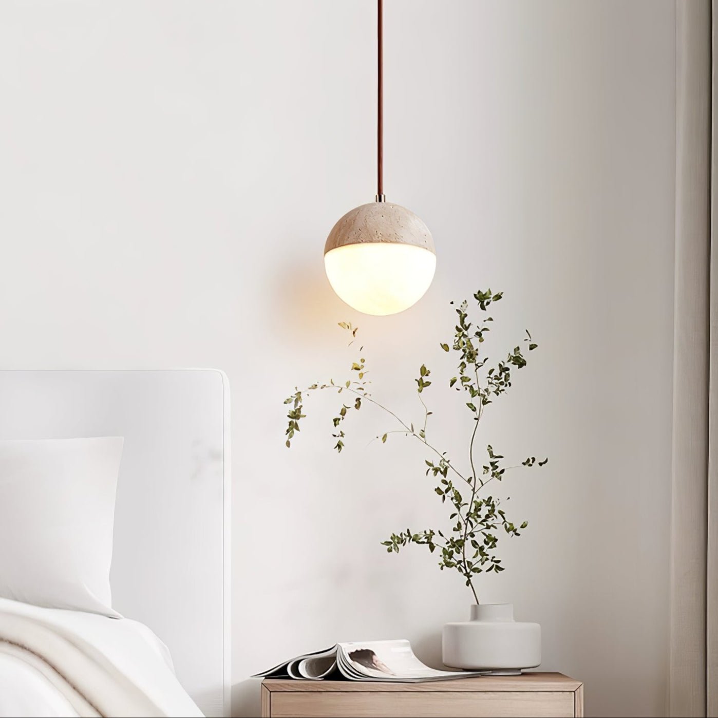 Suspension moderne Hero en Travertin jaune et blanc