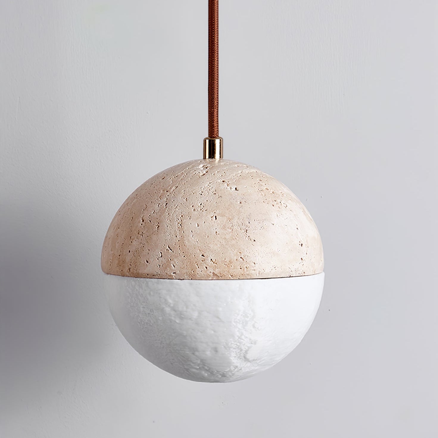 Suspension moderne Hero en Travertin jaune et blanc