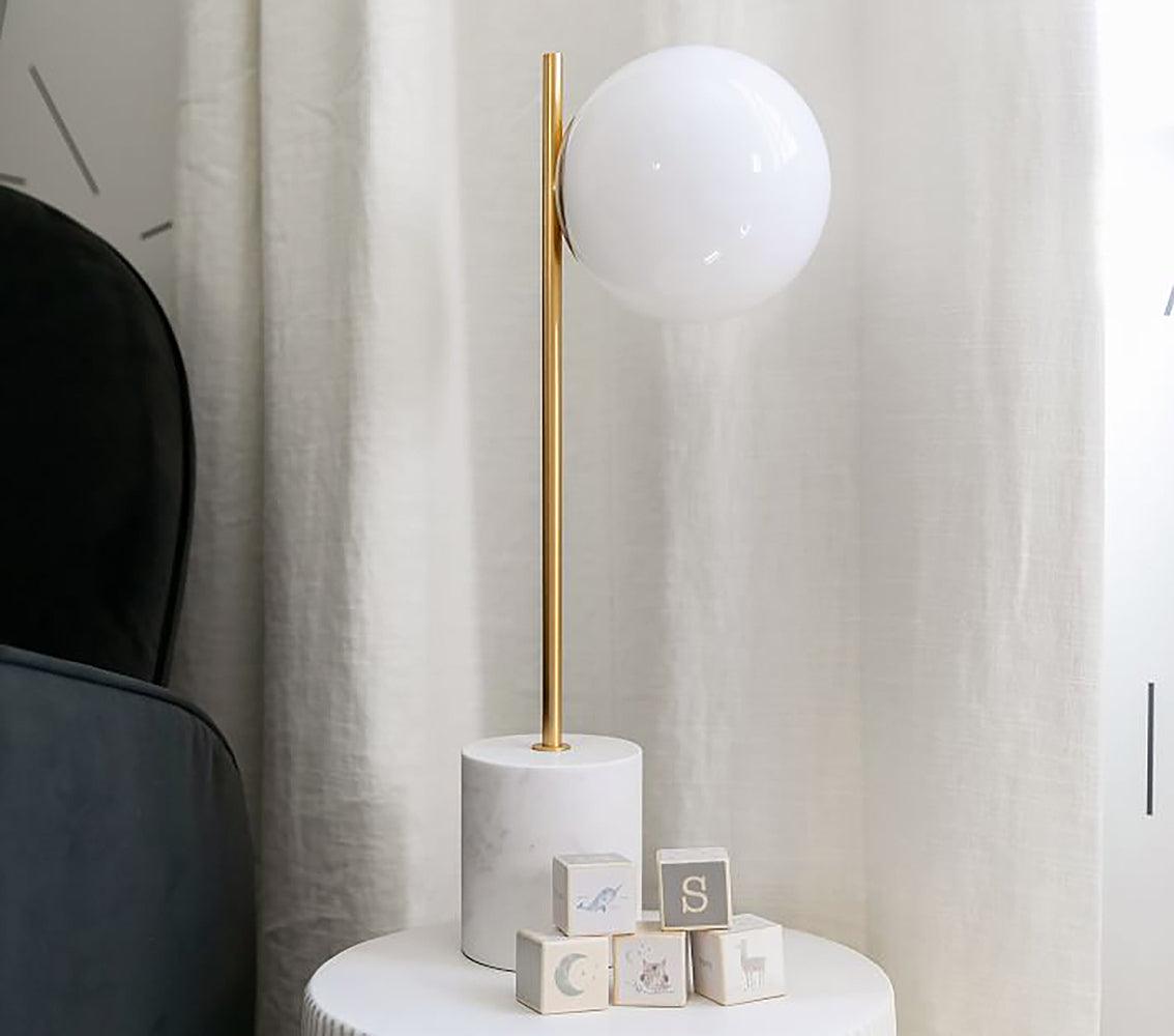 Lampe à poser moderne Hawk en Fer, Métal, Verre, Marbre Doré et blanc