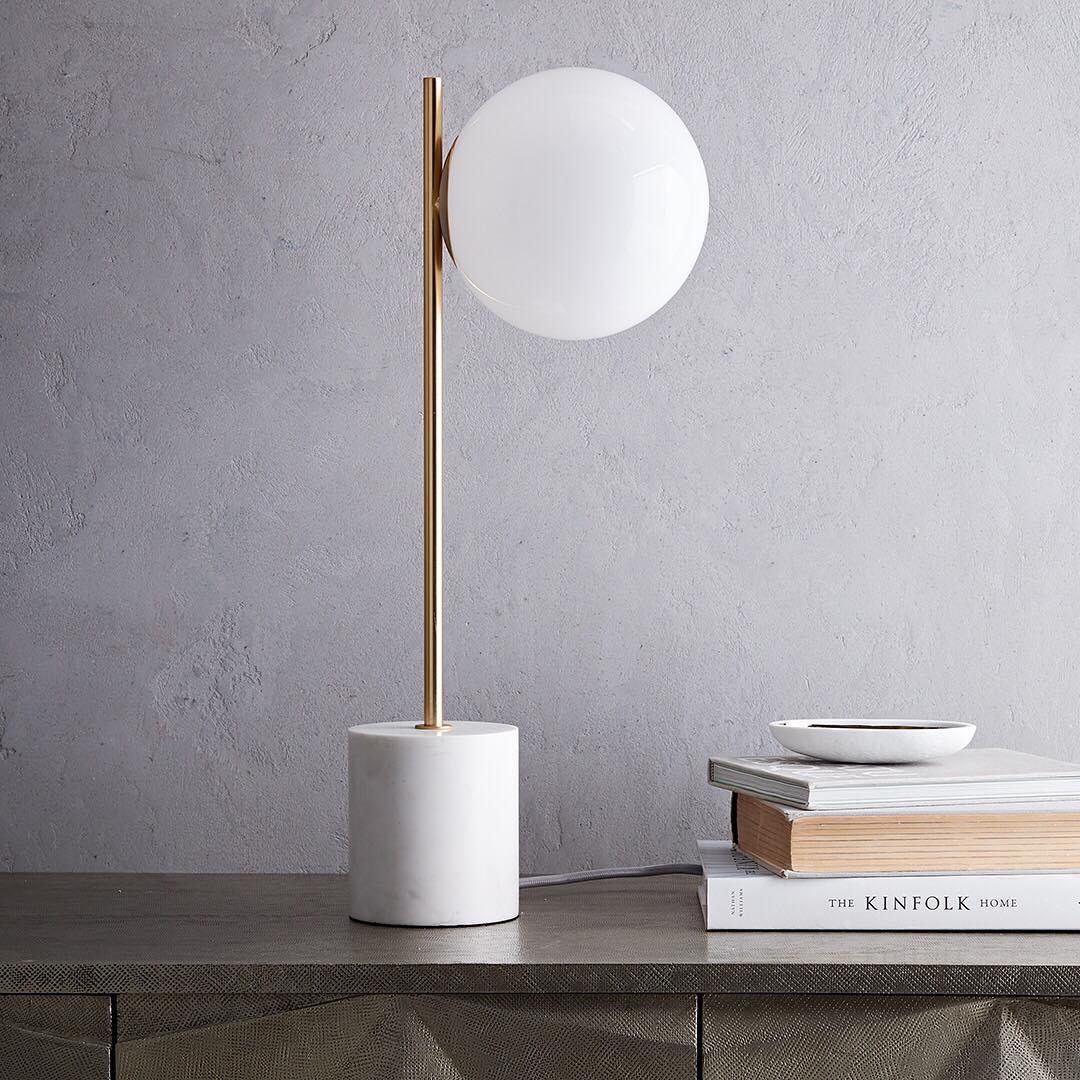 Lampe à poser moderne Hawk en Fer, Métal, Verre, Marbre Doré et blanc