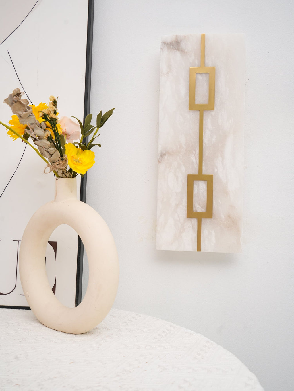 Applique murale moderne Haraldur en Albâtre Laiton et blanc