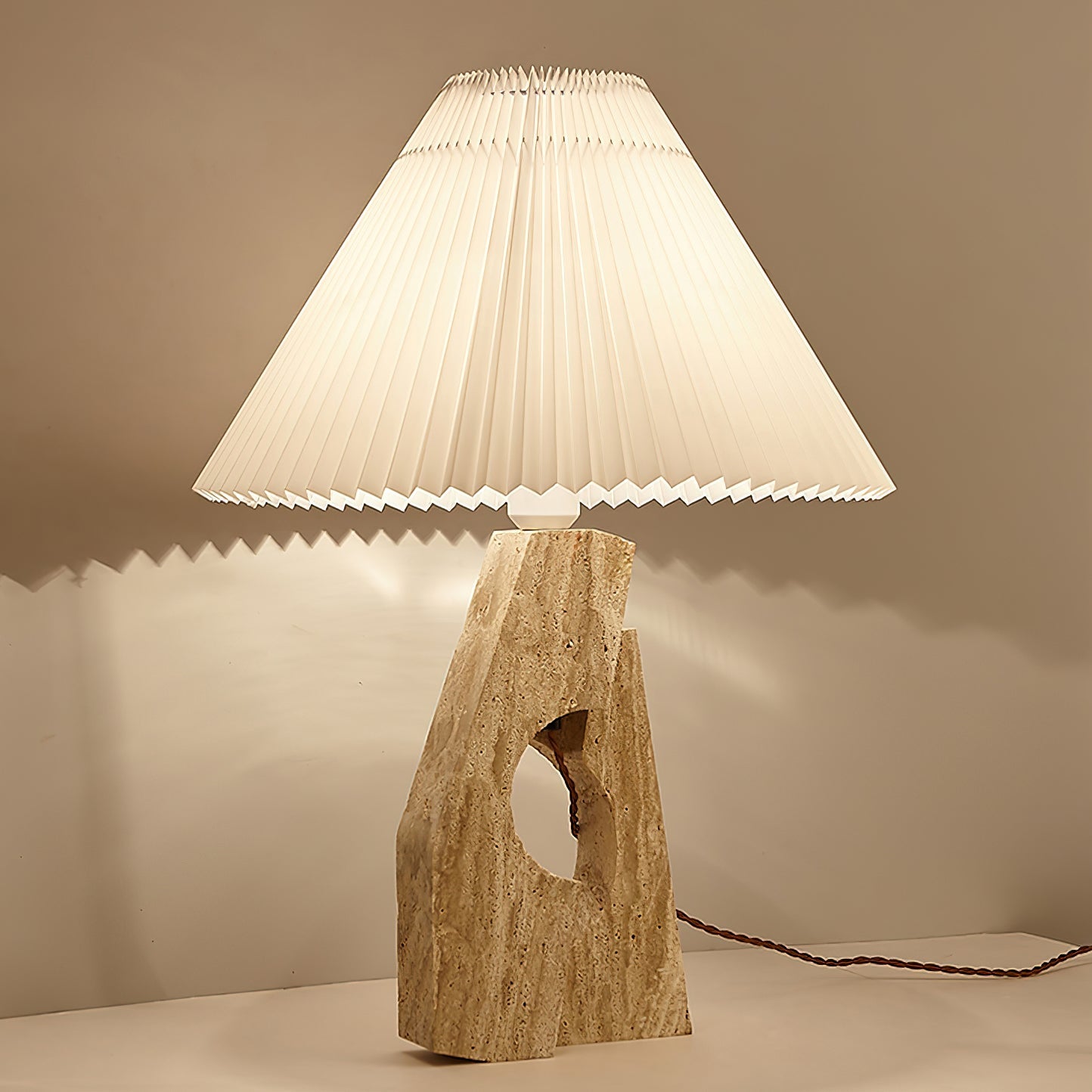 Lampe à poser moderne Dahl en pierre Beige et blanc