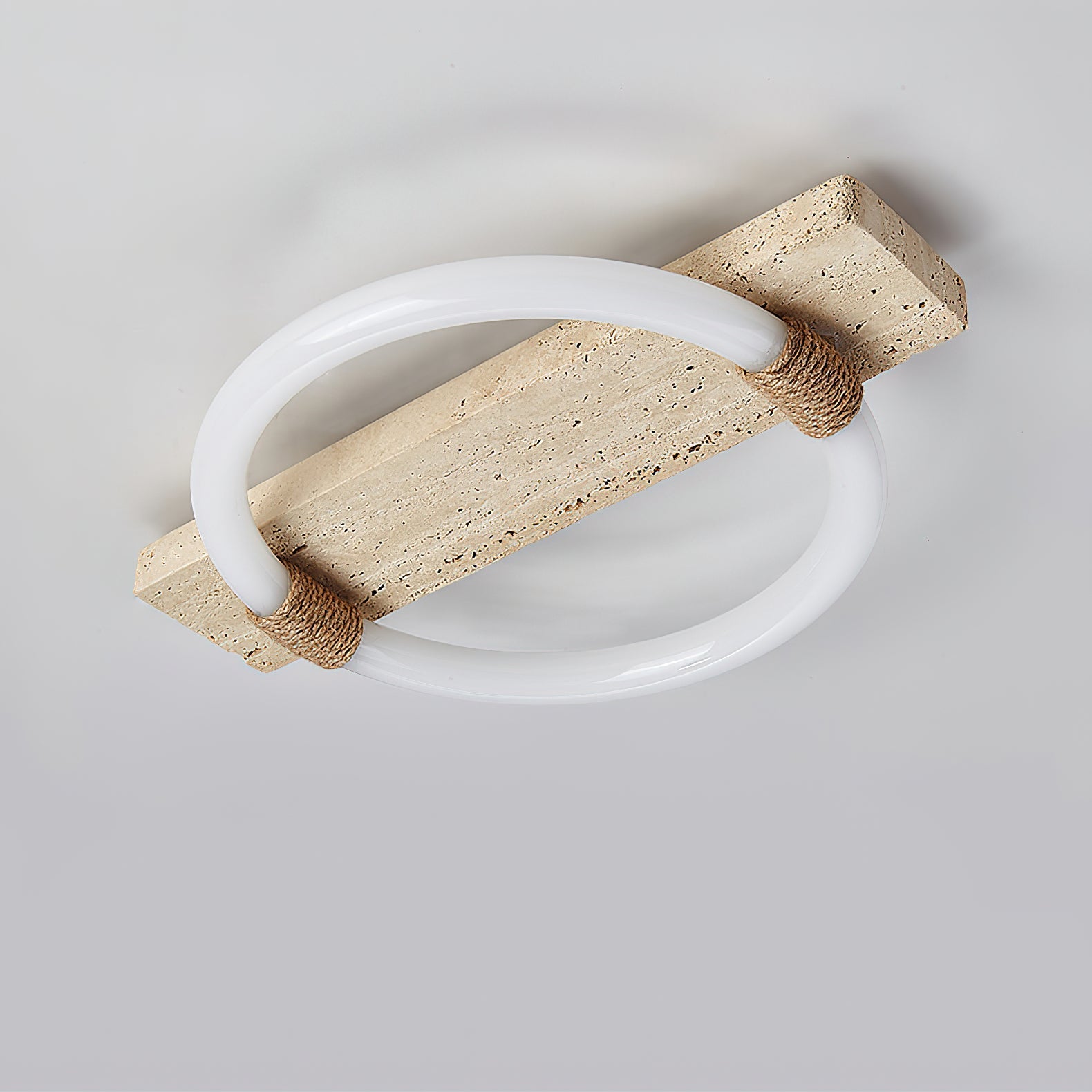 Plafonnier moderne Jeppe en pierre Travertin jaune et blanc