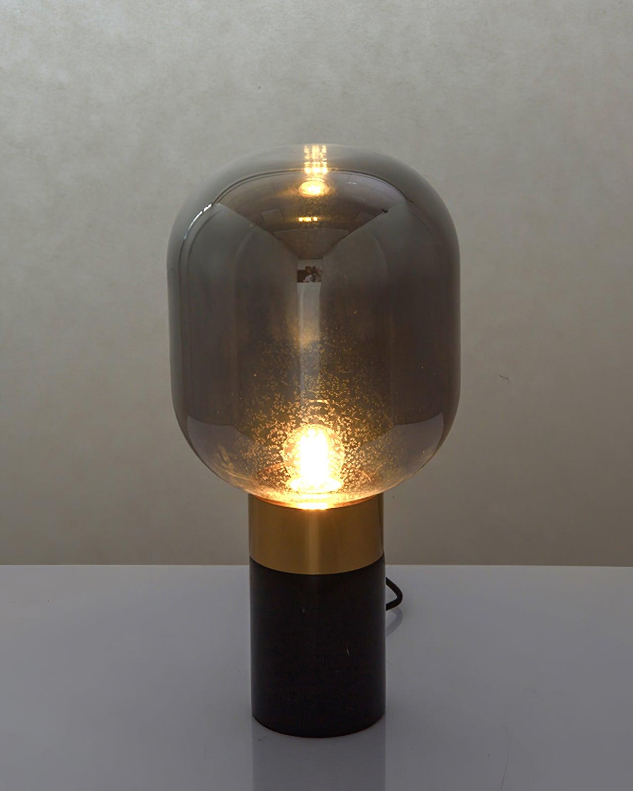 Lampe à poser moderne Hreinn en Blanc marbre et Cognac