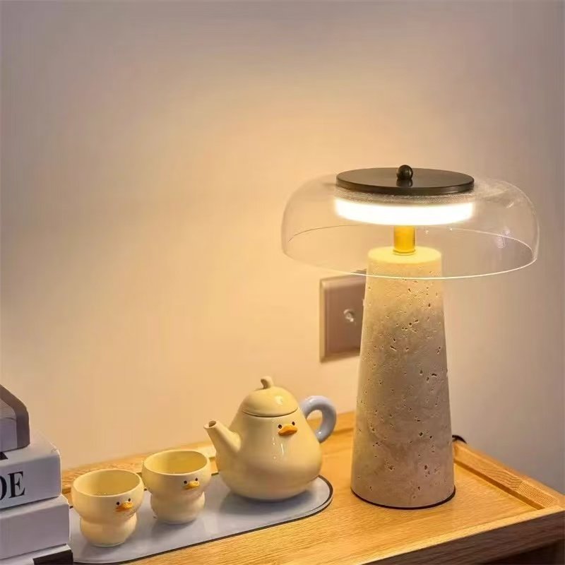 Lampe à poser moderne Kaino en Smoky gris et travertin jaune