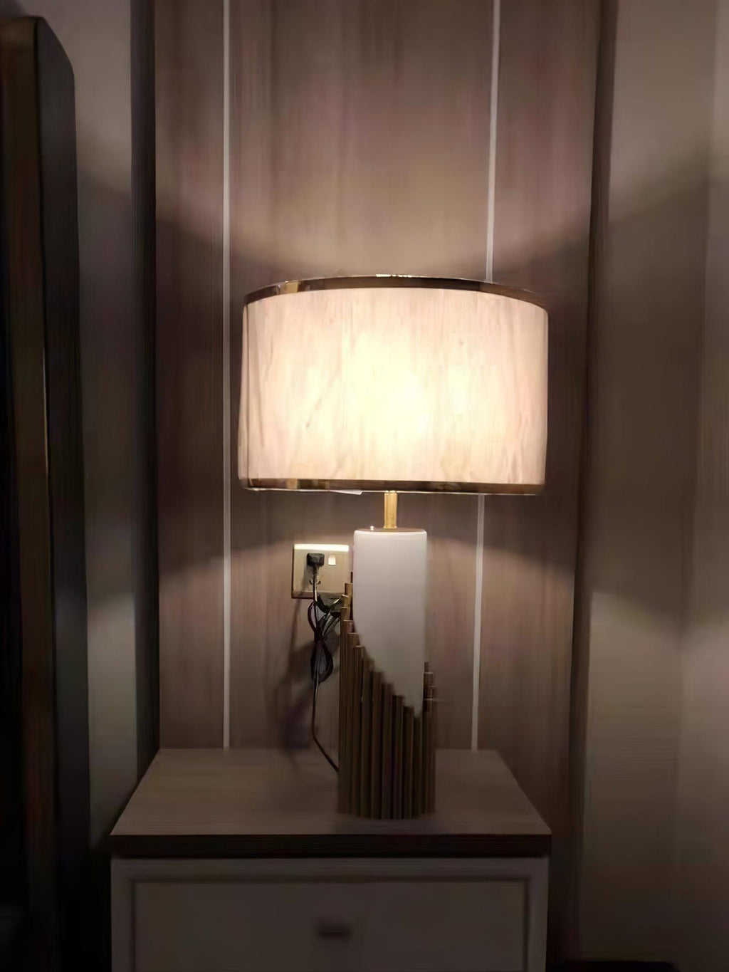 Lampe à poser moderne Peter en Marbre, Tissu, Métal Doré
