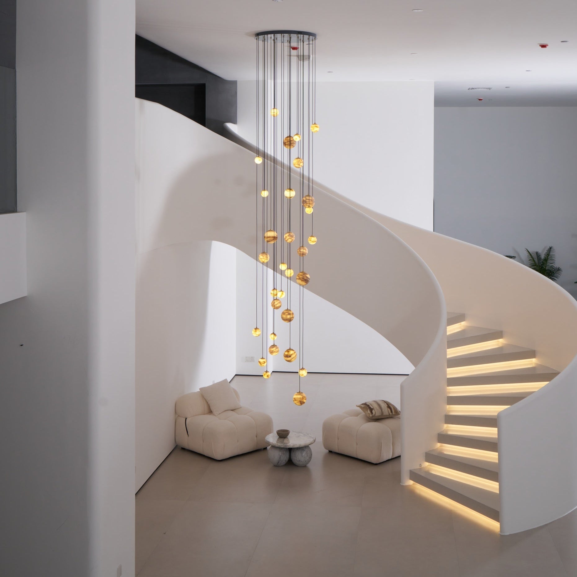 Lustre moderne Brynar en Doré et Naturel albâtre