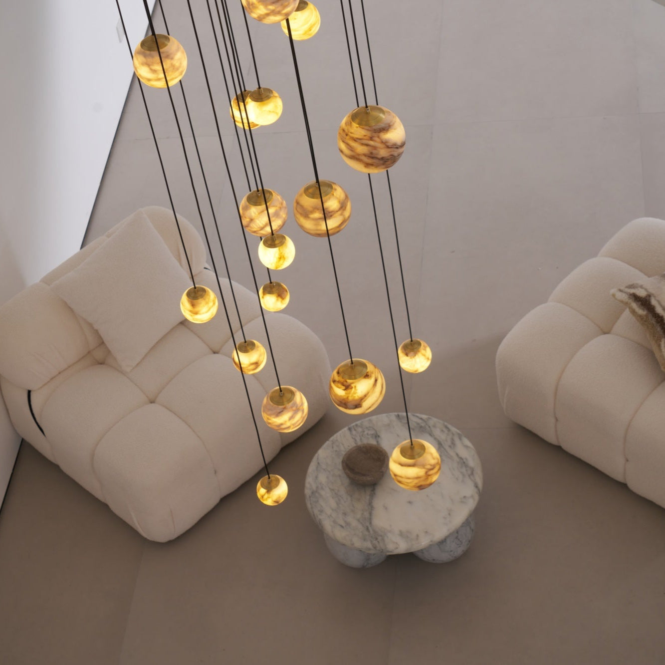 Lustre moderne Brynar en Doré et Naturel albâtre