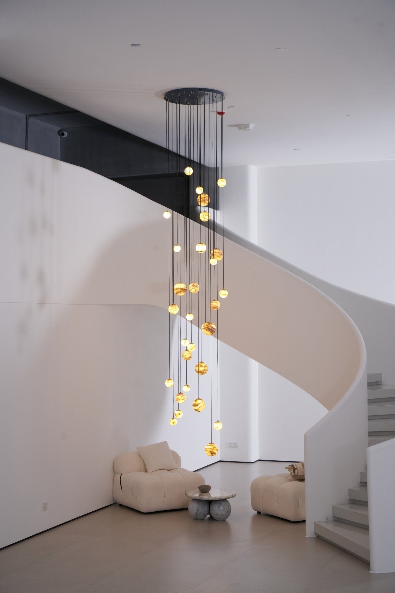 Lustre moderne Brynar en Doré et Naturel albâtre