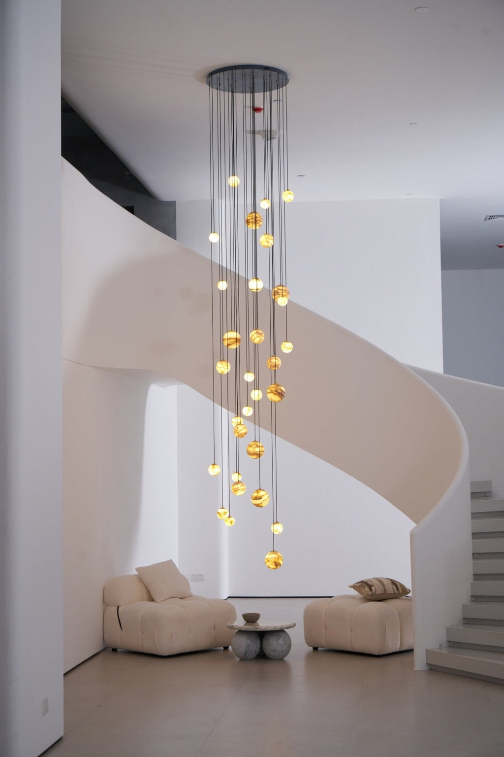 Lustre moderne Brynar en Doré et Naturel albâtre