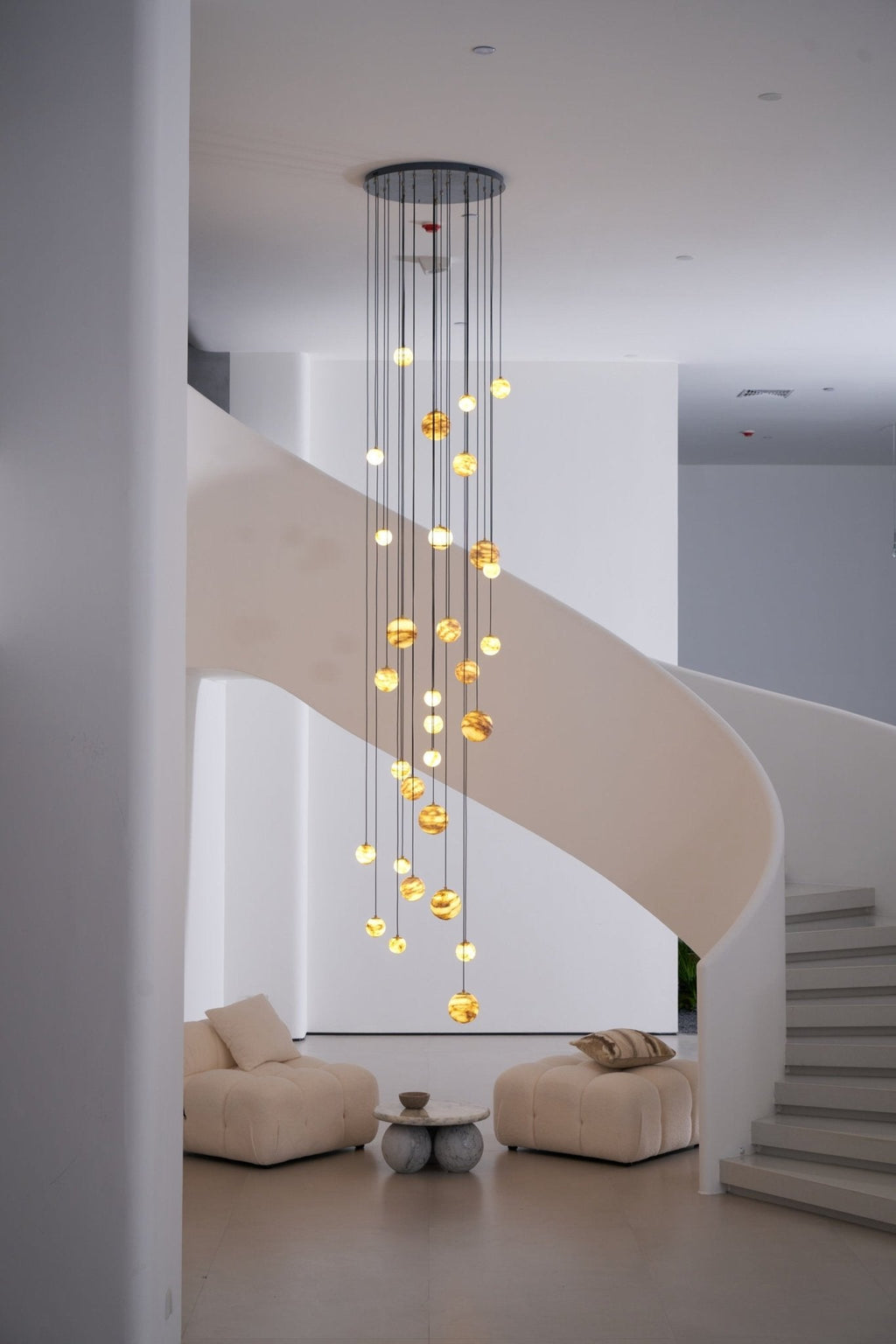 Lustre moderne Brynar en Doré et Naturel albâtre