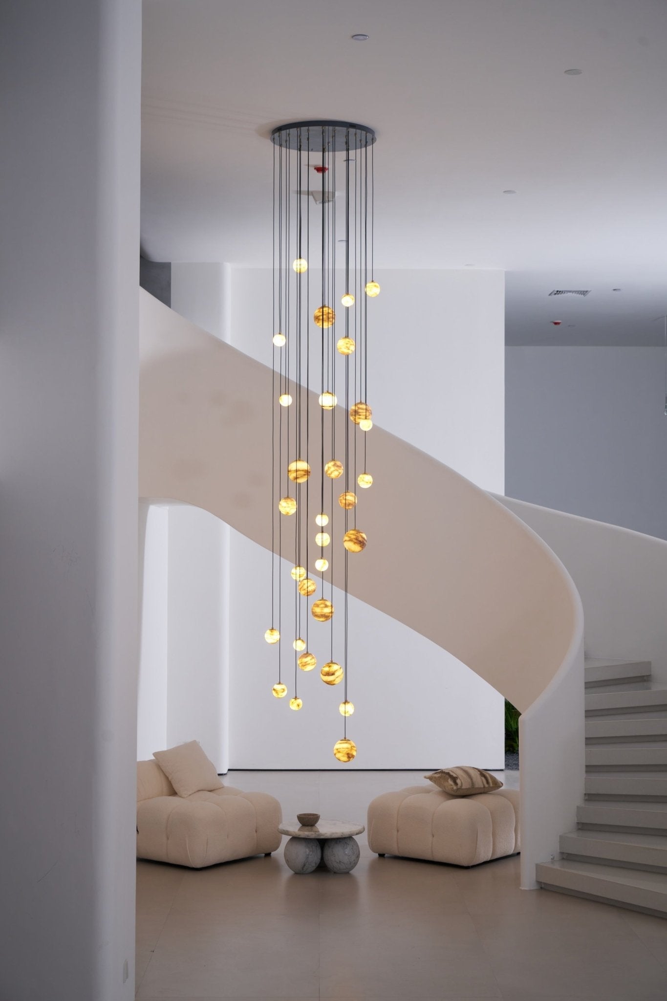 Lustre moderne Brynar en Doré et Naturel albâtre