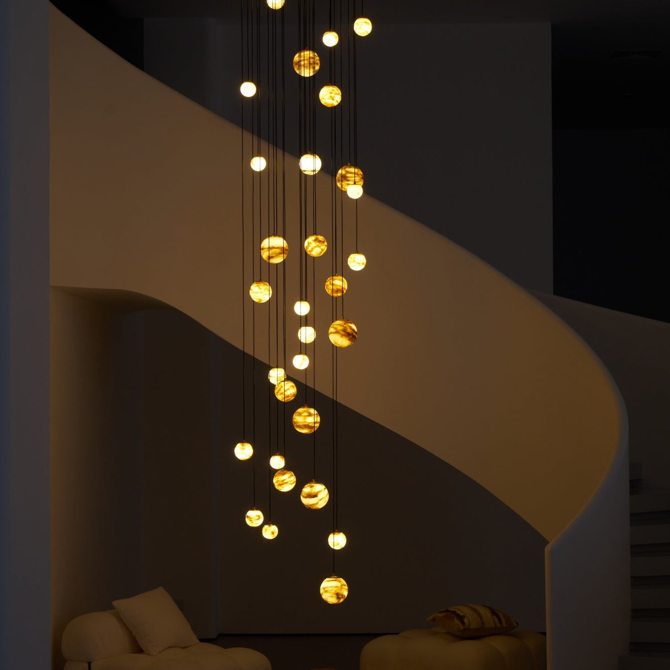 Lustre moderne Brynar en Doré et Naturel albâtre